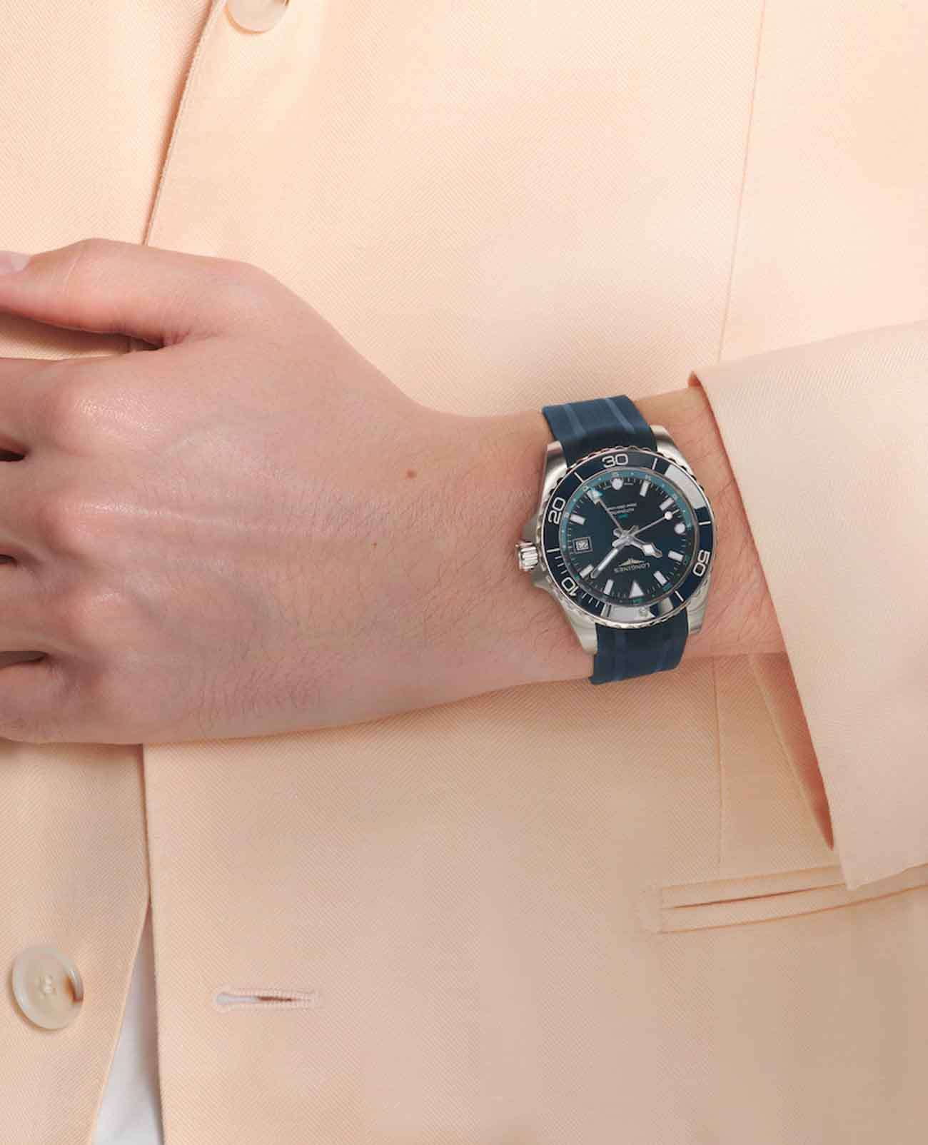 Longines Longines HydroConquest L3.790.4.96.9  — детали корпуса и каучук