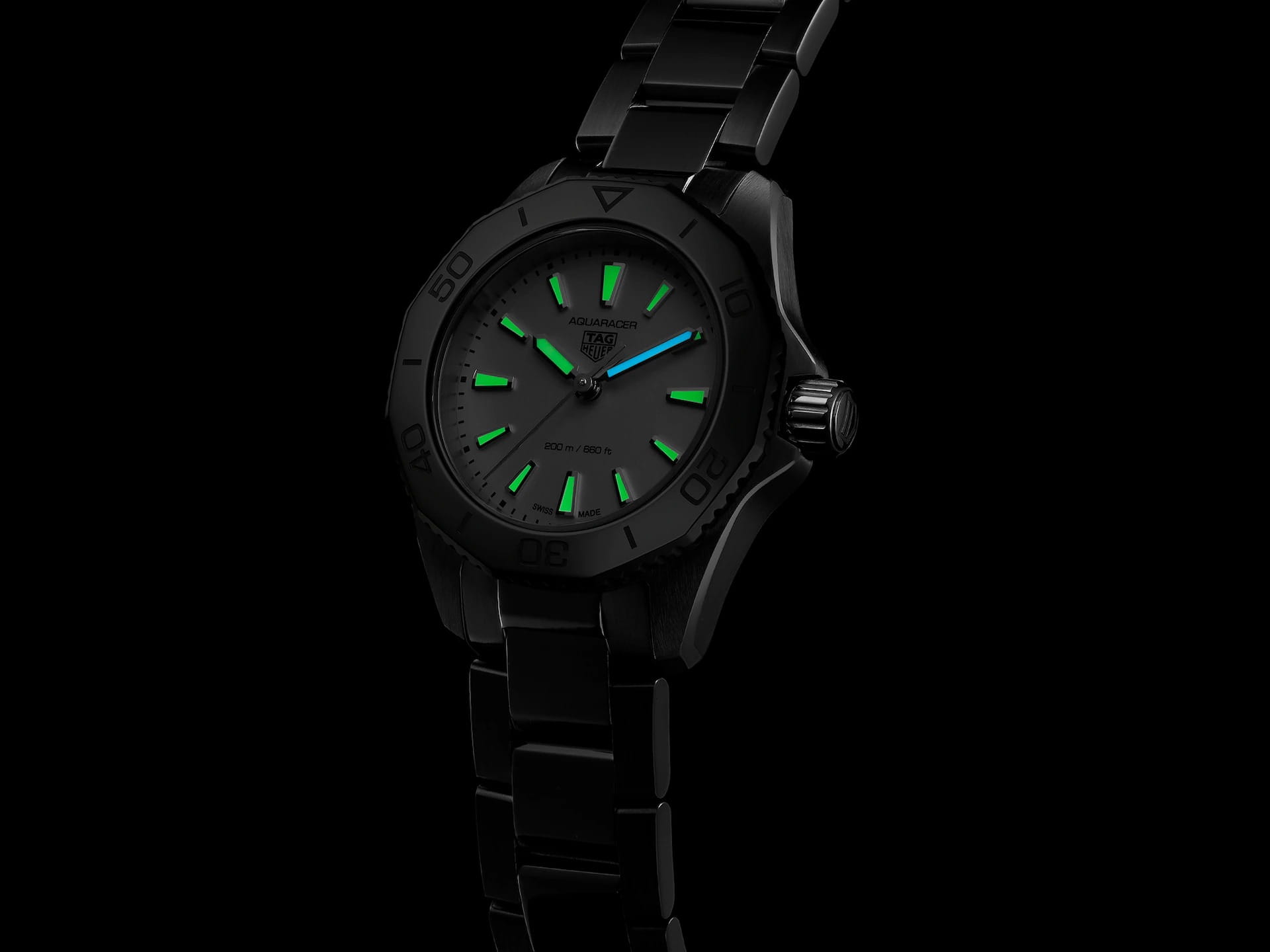 Оригинальные часы TAG Heuer TAG Heuer Aquaracer Professional WBP1418.BA0622 кварцевые калибр механизма  общий вид