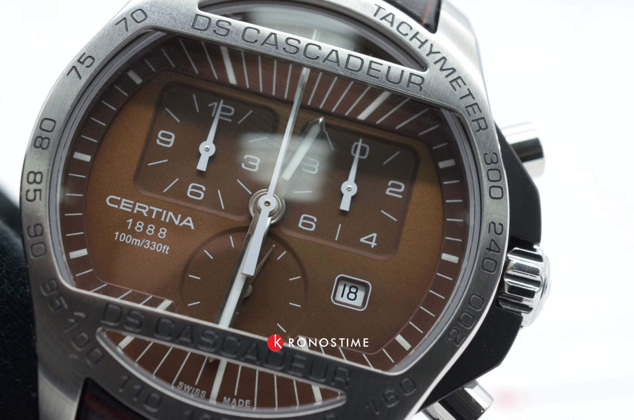 Certina Certina DS Cascadeur C003.617.26.290.00,  швейцария мужские часы на браслете кожаный боковой вид