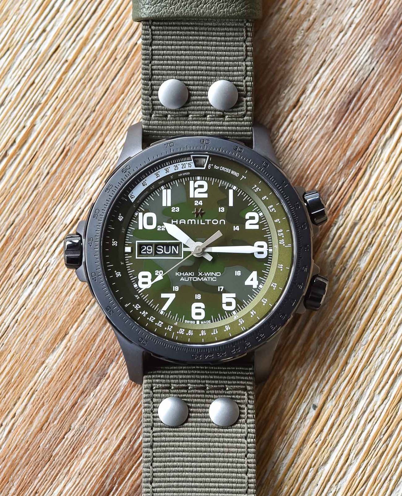 Hamilton Hamilton Khaki X-Wind Auto 45mm H77775960 мужские часы зеленый циферблат на запястье