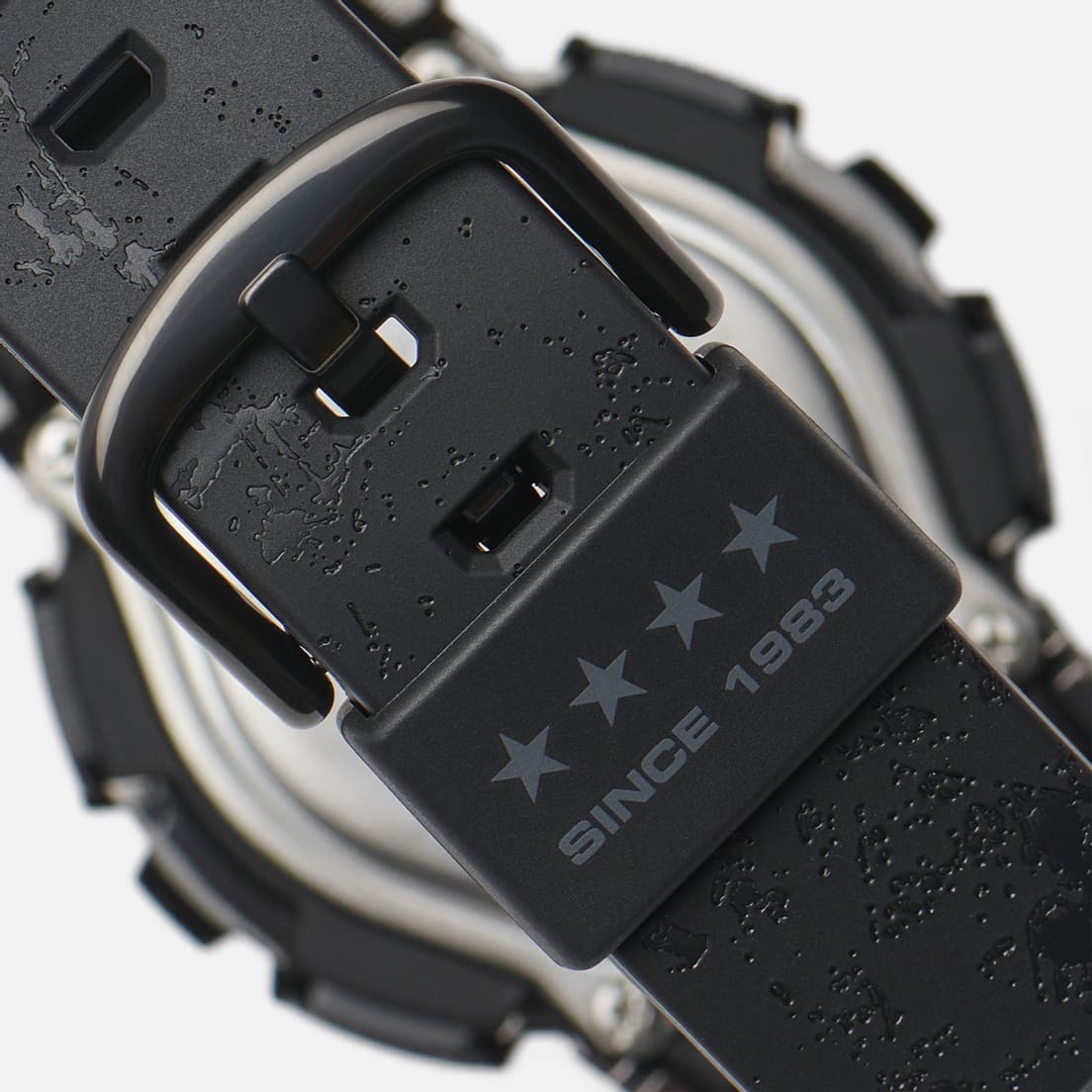 Casio Casio G-Shock GM-S114GEM-1A2 электронные мужские часы часы крупный план  циферблата