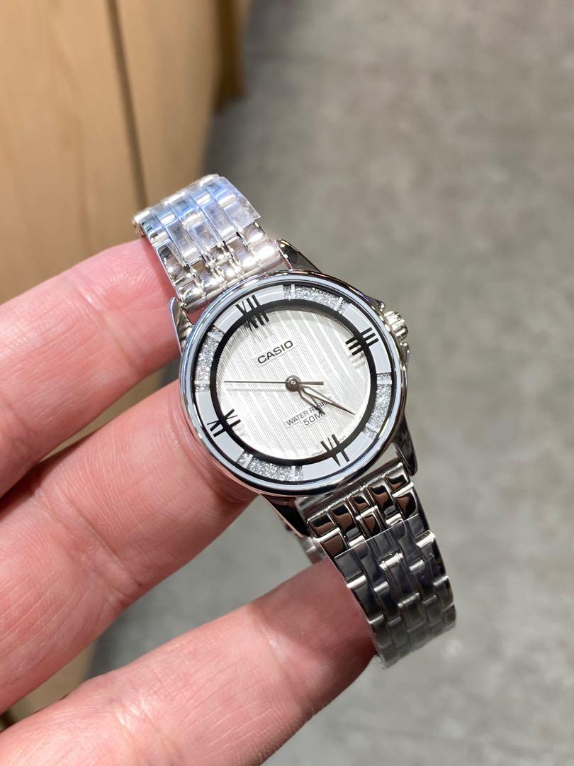Casio Casio Collection LTP-1391D-7A2 , наручные женские часы фото под углом