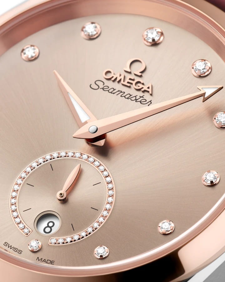 Omega Omega Seamaster Aqua Terra 220.23.38.20.59.001, seamaster швейцария женские часы на браслете кожаный боковой вид