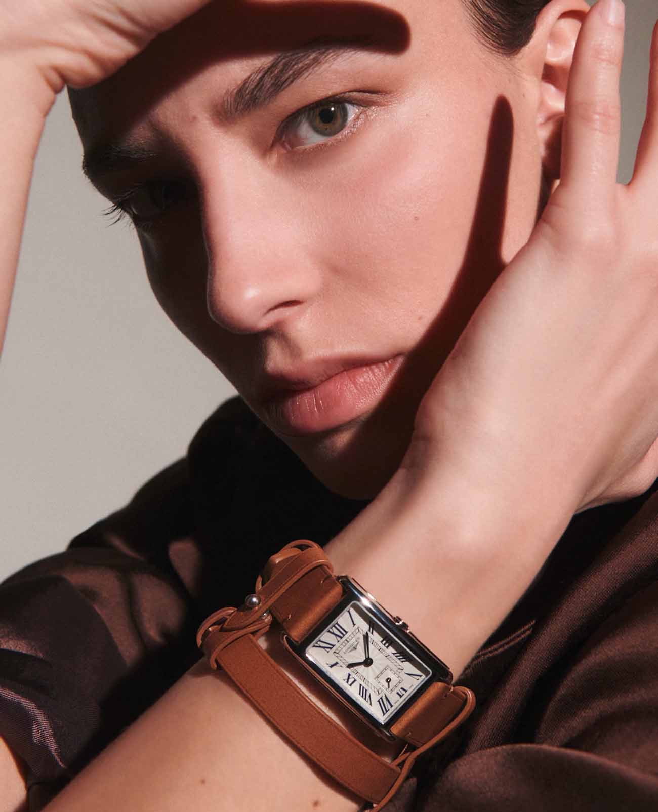 Longines Longines DolceVita L5.512.4.71.B женские часы серебристый циферблат на запястье