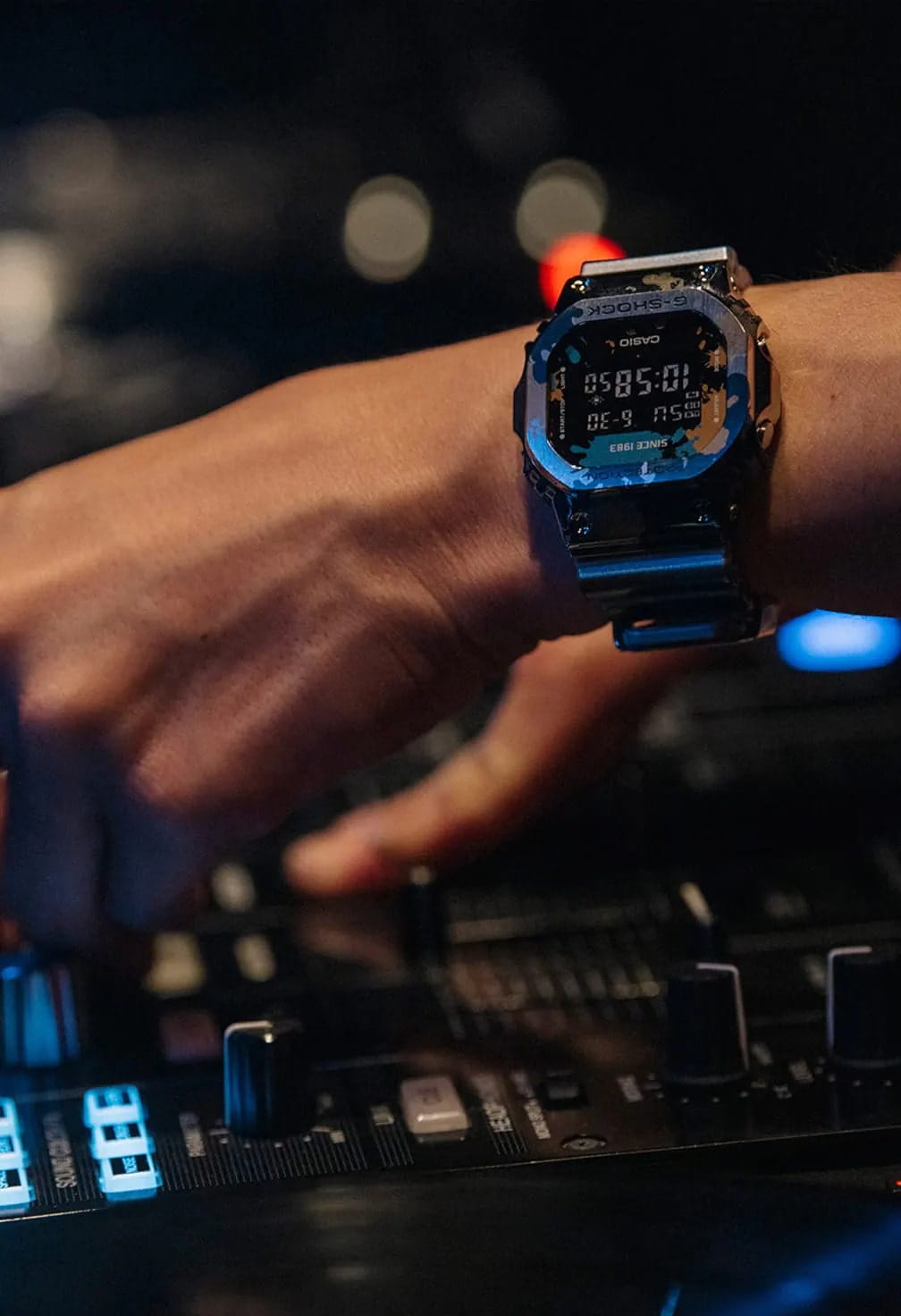 Casio Casio G-Shock GM-5600SS-1DR (GM-5600SS-1) GM, наручные мужские часы фото под углом