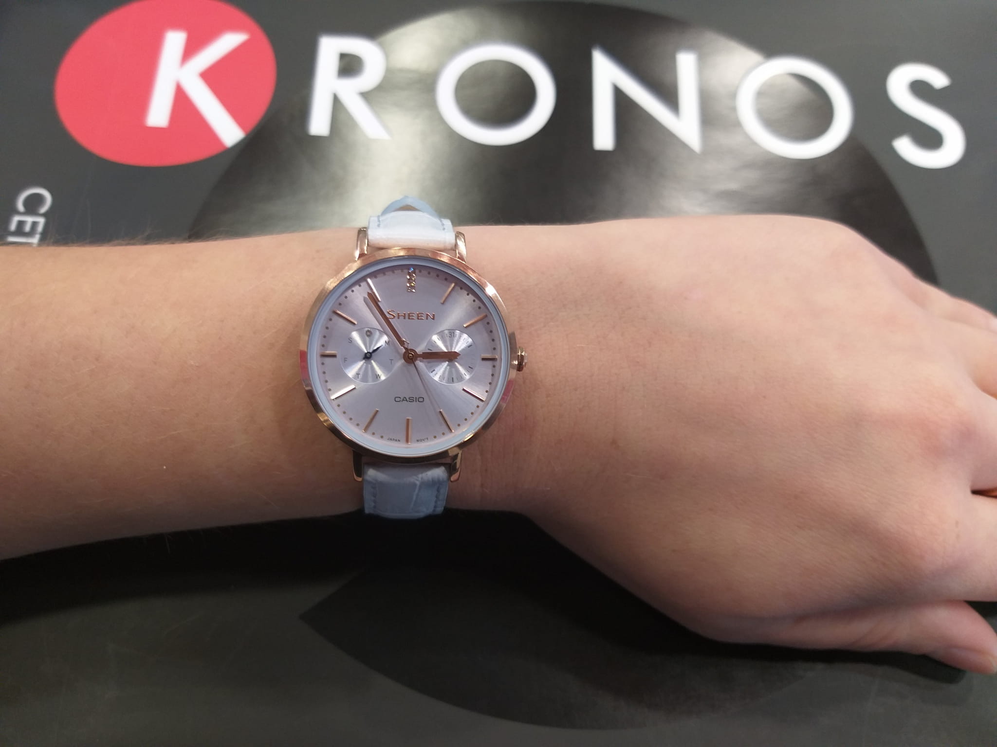 Casio Casio Sheen SHE-3054PGL-2A , наручные женские часы фото под углом