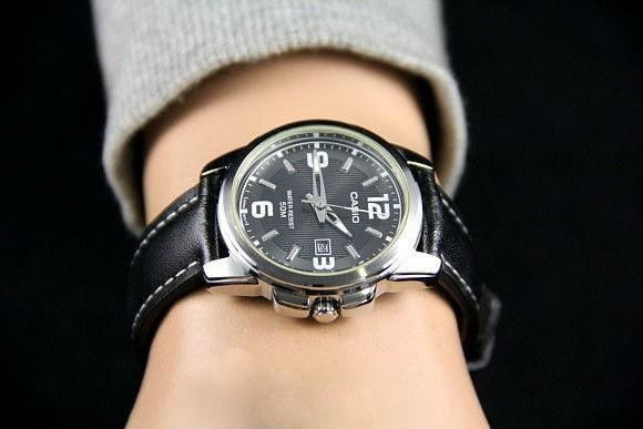 Casio Casio Collection LTP-1314L-8A женские часы черный циферблат на запястье