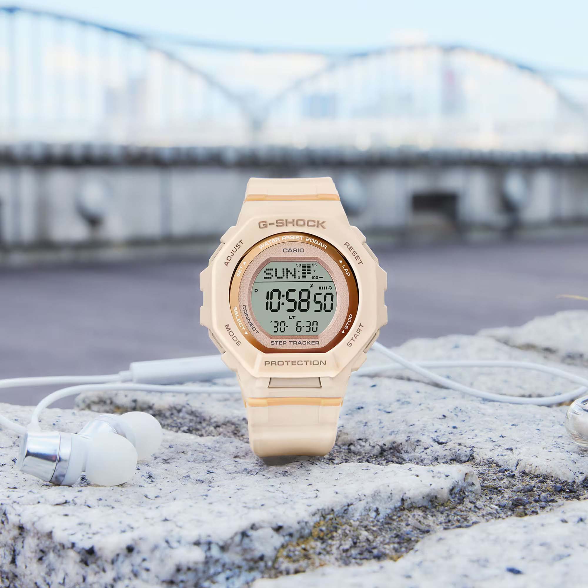 Оригинальные часы Casio Casio G-Shock GMD-B300-4DR (GMD-B300-4) электронные калибр механизма  общий вид
