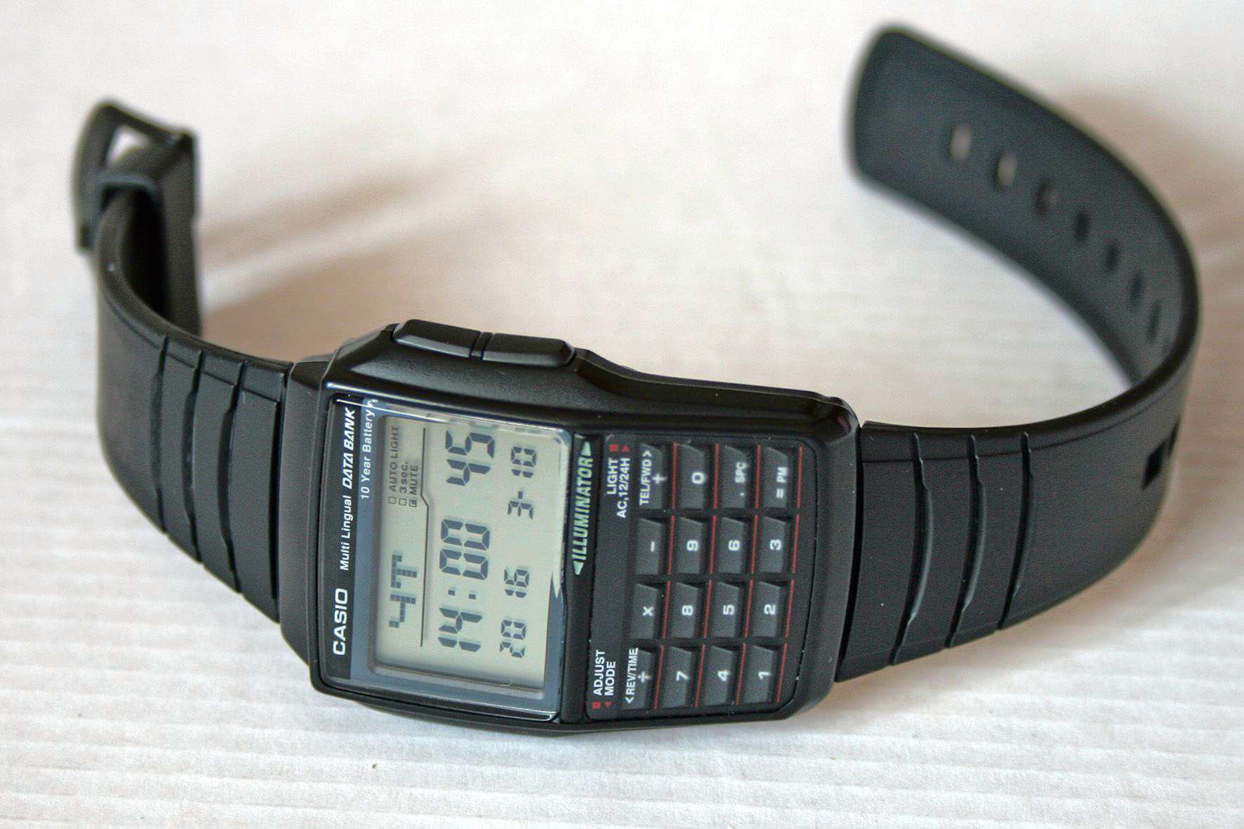 Casio Casio Collection DBC-32-1ADF (DBC-32-1A), collection япония мужские часы на браслете пластик боковой вид