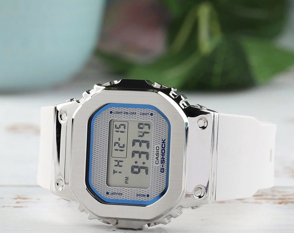 Casio Casio G-Shock GM-S5600LC-7DR (GM-S5600LC-7) GM - задняя крышка сталь металл пластик корпуса, япония часы