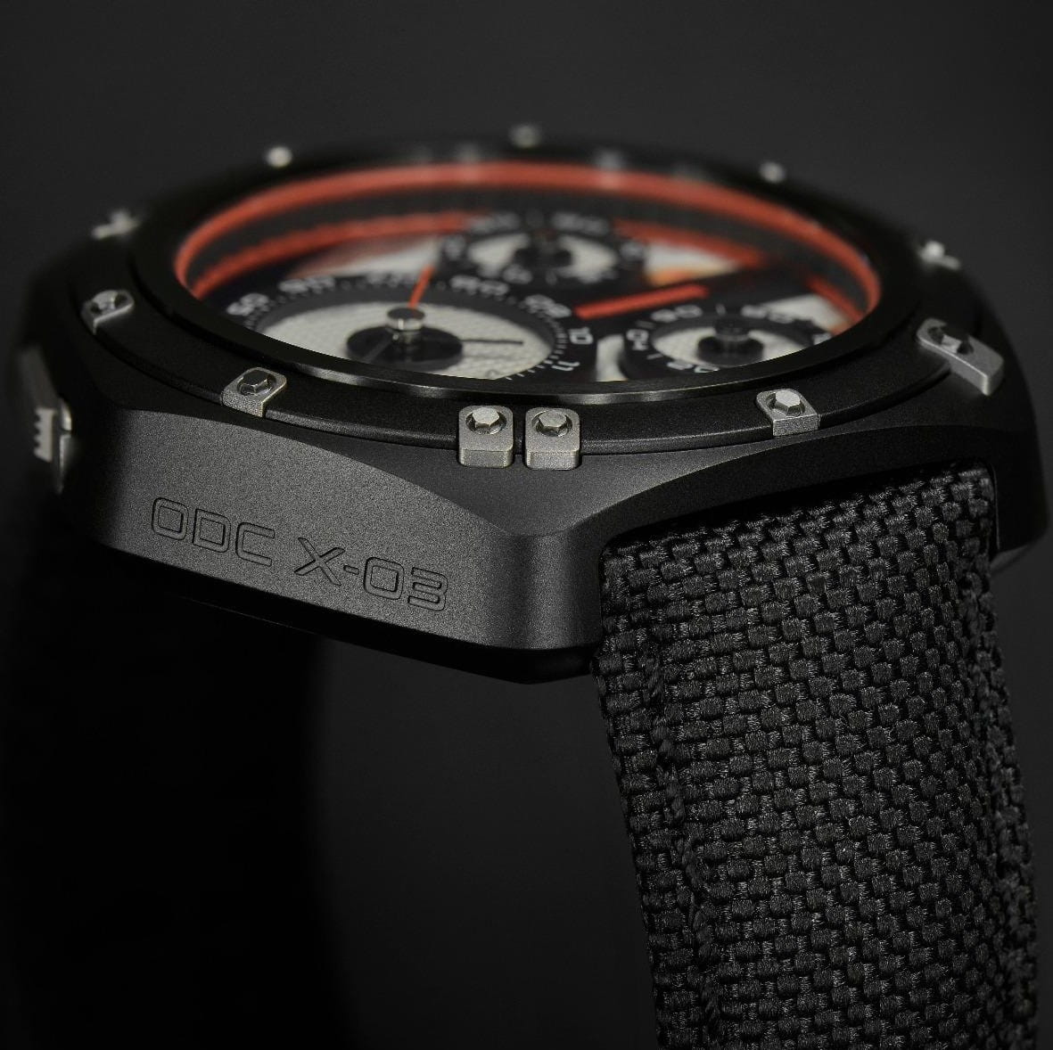 Hamilton Hamilton American Classic ODC X-03 Auto H51598990  - задняя крышка металл титан корпуса, швейцария часы