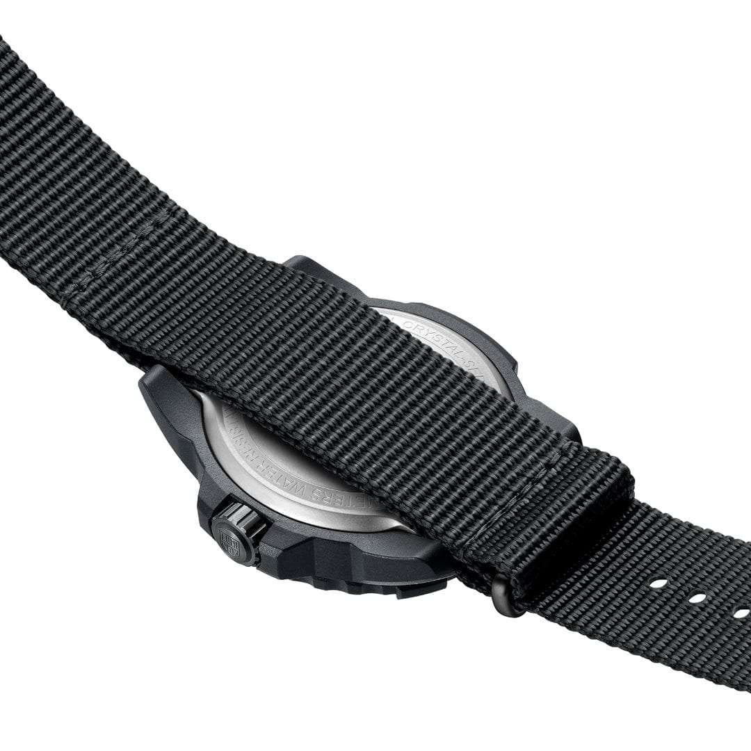 Оригинальные часы Luminox Luminox Navy SEAL Foundation XS.3517.NSF.SET кварцевые калибр механизма ronda 515 общий вид
