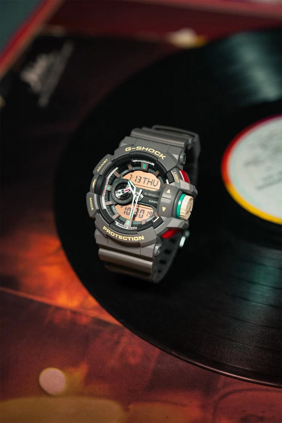 Оригинальные часы Casio Casio G-Shock GA-700BCE-1A (GA-700BCE-1A) электронные калибр механизма  общий вид