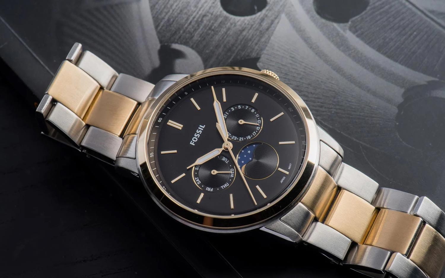 Fossil Fossil Neutra FS5906,  сша мужские часы на браслете сталь с ip покрытием боковой вид