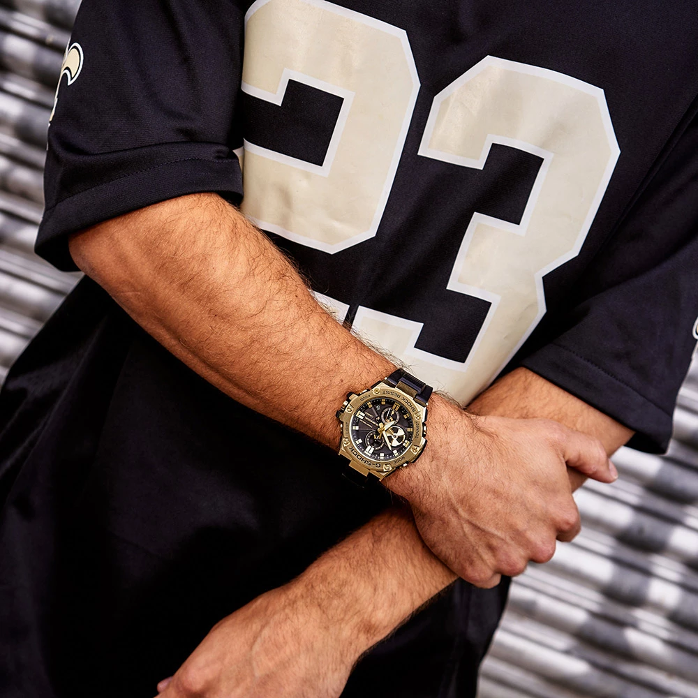 Casio GST-B100GB-1A9 мужские часы застежка крупным планом