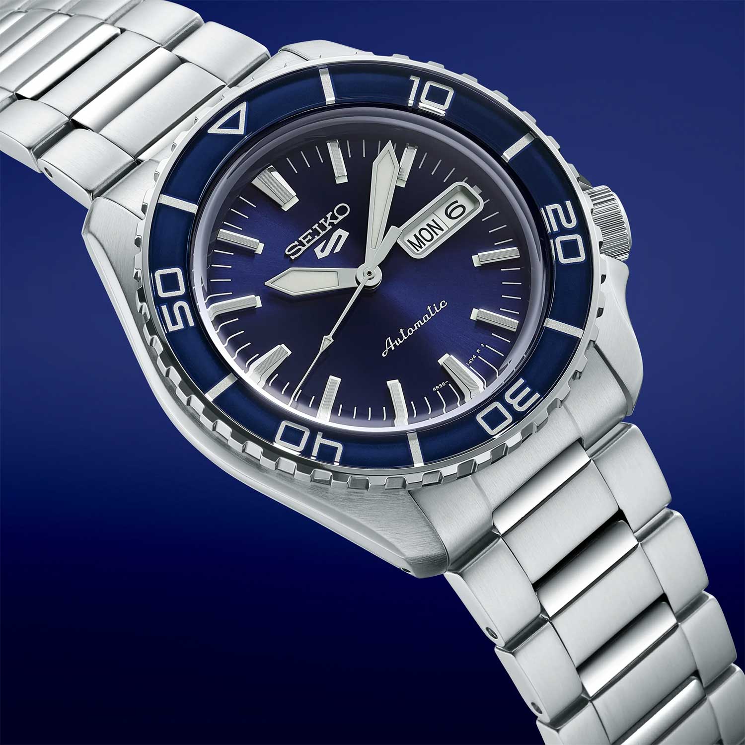 Seiko Seiko 5 Sports SRPK97 мужские часы синий циферблат на запястье