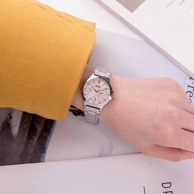 Casio Casio Collection LTP-V300D-4A , наручные женские часы фото под углом