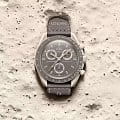 Оригинальные часы Swatch Swatch x Omega Bioceramic Moonswatch Mission on Earth: Desert SO33T103 кварцевые калибр механизма  общий вид