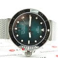 Tissot T1204071109100 наручные мужские часы застежка крупным планом